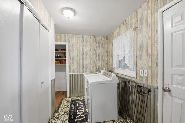 8621 S CR 800 W, Daleville, IN 47334