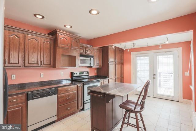 1524 S CHARLES ST, Baltimore, MD 21230