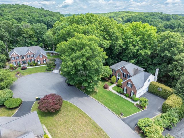 6 Theal Court, Somers, NY 10589
