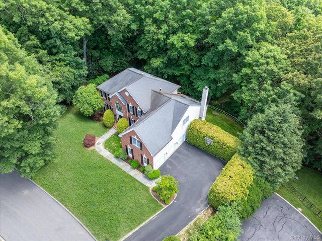 6 Theal Court, Somers, NY 10589