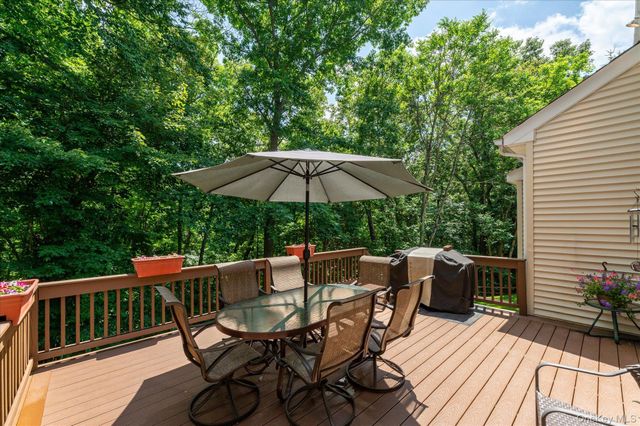 6 Theal Court, Somers, NY 10589