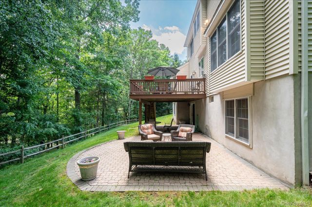 6 Theal Court, Somers, NY 10589