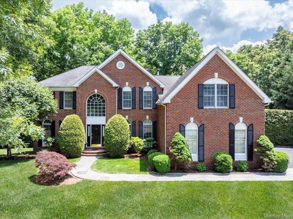 6 Theal Court, Somers, NY 10589