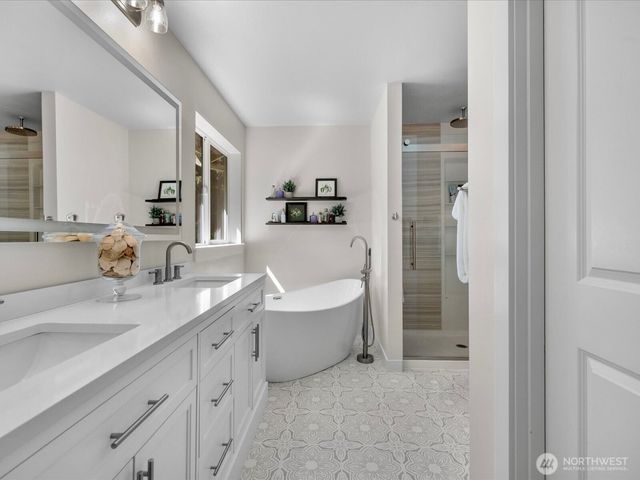 15305 276th Place NE, Duvall, WA 98019