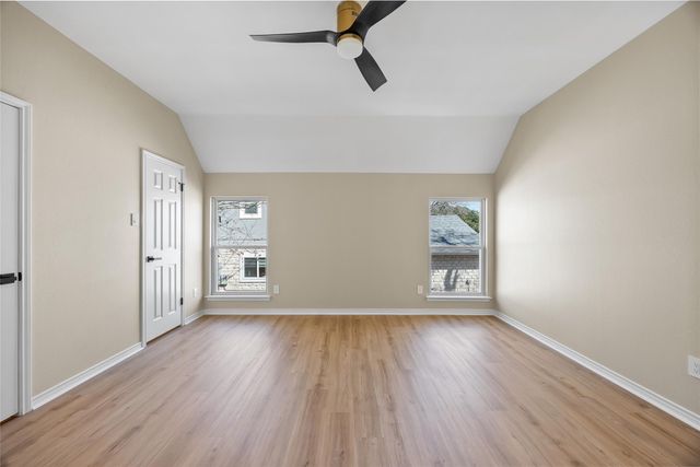 1002 Crestview ST, Round Rock, TX 78681