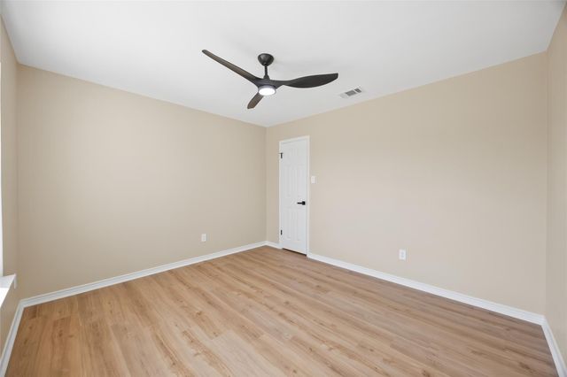 1002 Crestview ST, Round Rock, TX 78681