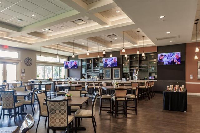 5665 Trailwinds DR # 615, Fort Myers, FL 33907