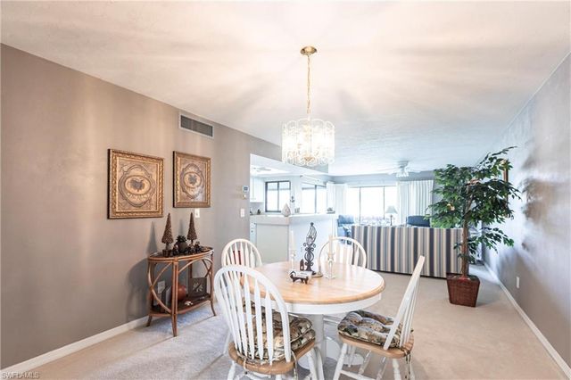 5665 Trailwinds DR # 615, Fort Myers, FL 33907