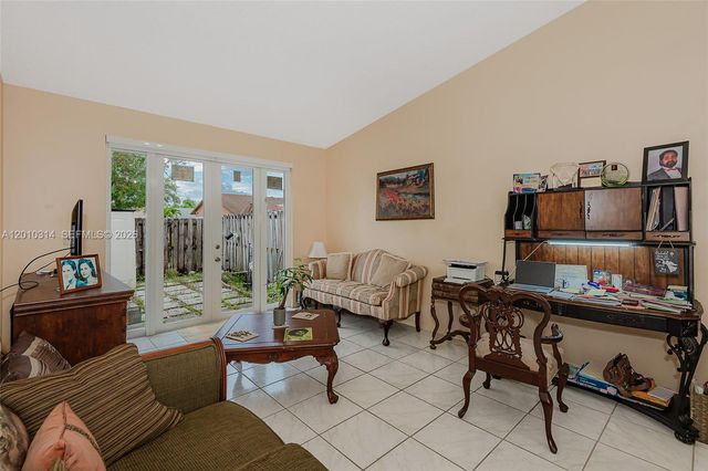 6745 NW 192nd Ln, Hialeah, FL 33015