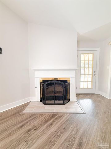 161 Mirabelle Cir, Pensacola, FL 32514
