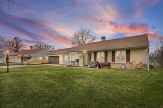 1013 Manor Drive, Streamwood, IL 60107