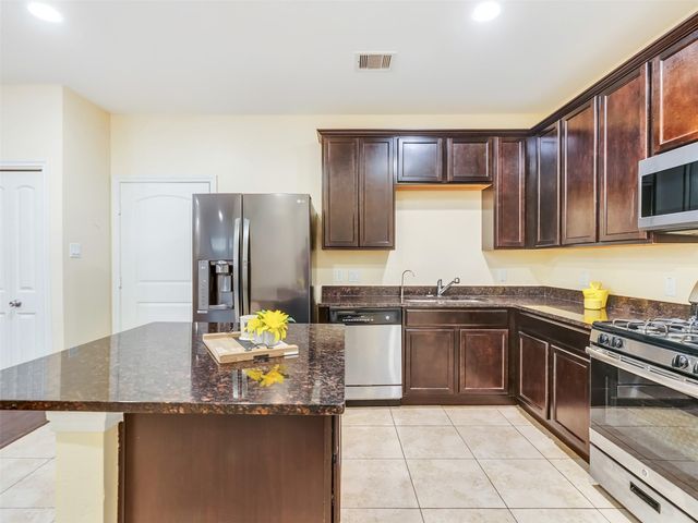 7923 Ashford Trace Drive, Houston, TX 77072