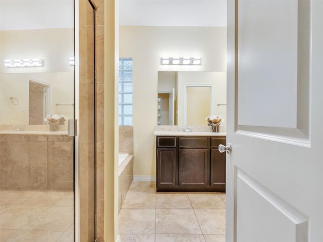 7923 Ashford Trace Drive, Houston, TX 77072