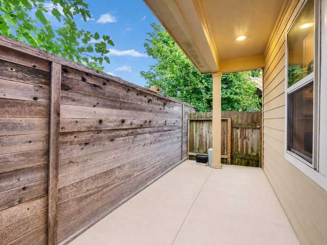 7923 Ashford Trace Drive, Houston, TX 77072