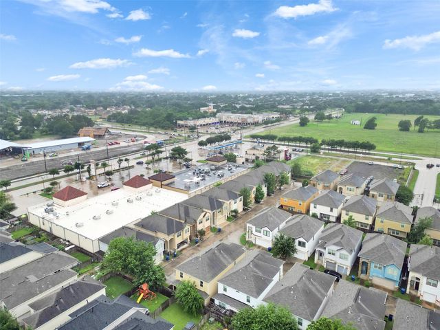 7923 Ashford Trace Drive, Houston, TX 77072