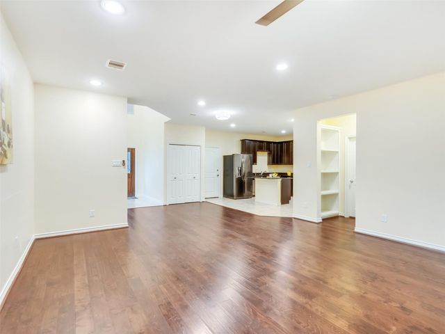 7923 Ashford Trace Drive, Houston, TX 77072