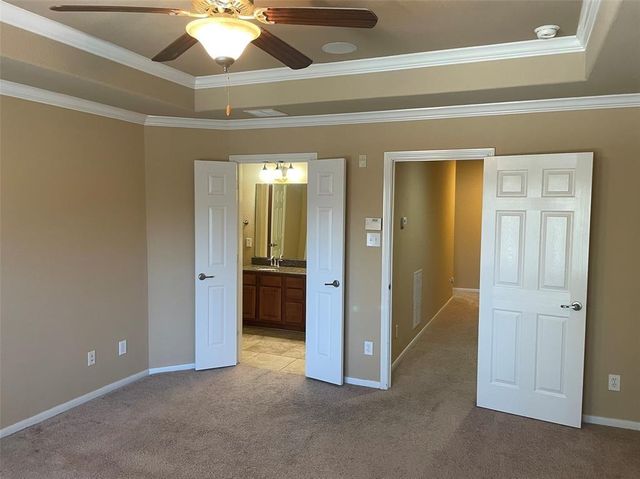 15 Innerwoods Place, The Woodlands, TX 77382