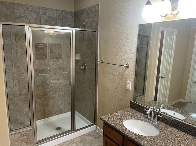 15 Innerwoods Place, The Woodlands, TX 77382