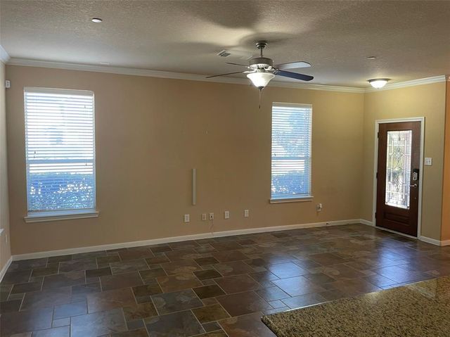 15 Innerwoods Place, The Woodlands, TX 77382