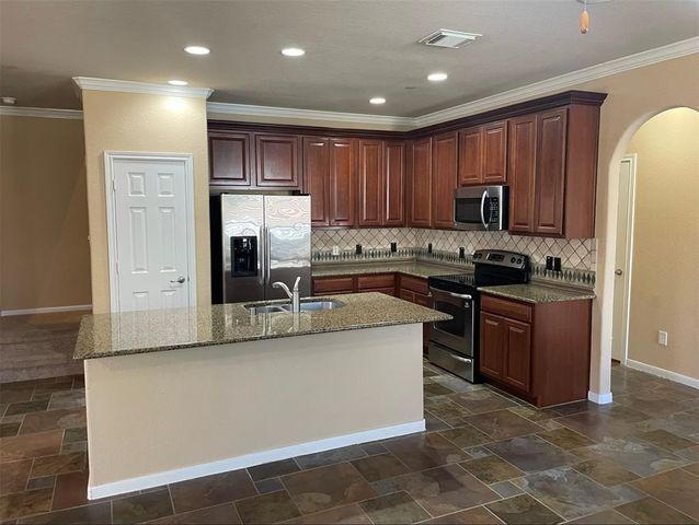 15 Innerwoods Place, The Woodlands, TX 77382