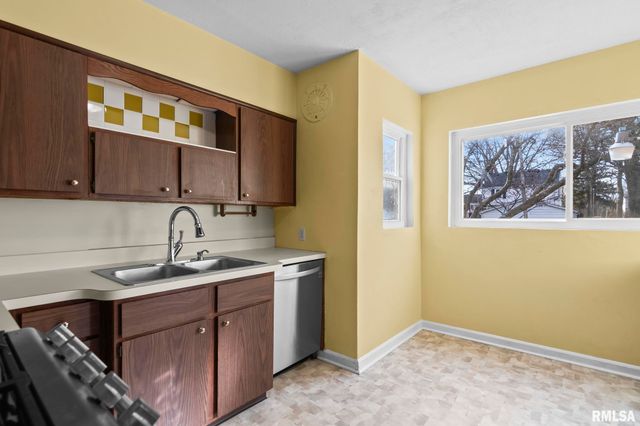 2029 S WALNUT Street, Springfield, IL 62704