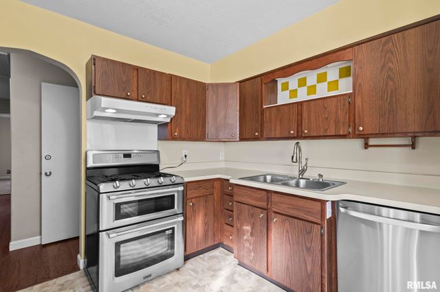 2029 S WALNUT Street, Springfield, IL 62704