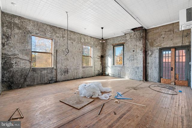 1621 N HOWARD ST, Philadelphia, PA 19122