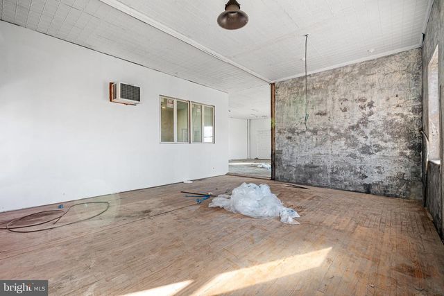 1621 N HOWARD ST, Philadelphia, PA 19122