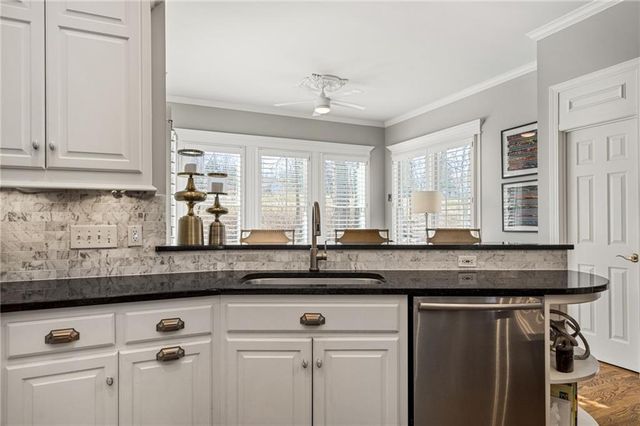 10730 S Cedar Niles Circle, Olathe, KS 66061