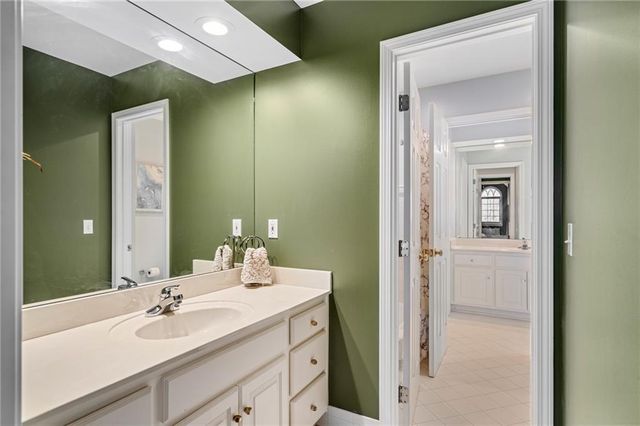 10730 S Cedar Niles Circle, Olathe, KS 66061