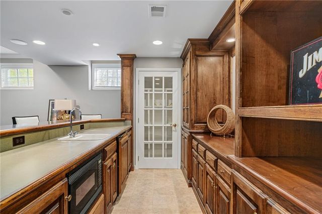 10730 S Cedar Niles Circle, Olathe, KS 66061