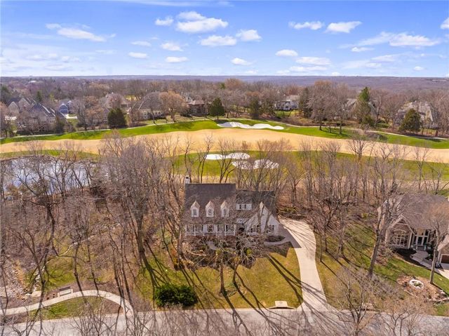 10730 S Cedar Niles Circle, Olathe, KS 66061