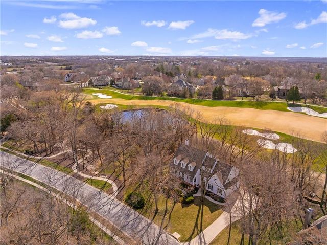 10730 S Cedar Niles Circle, Olathe, KS 66061