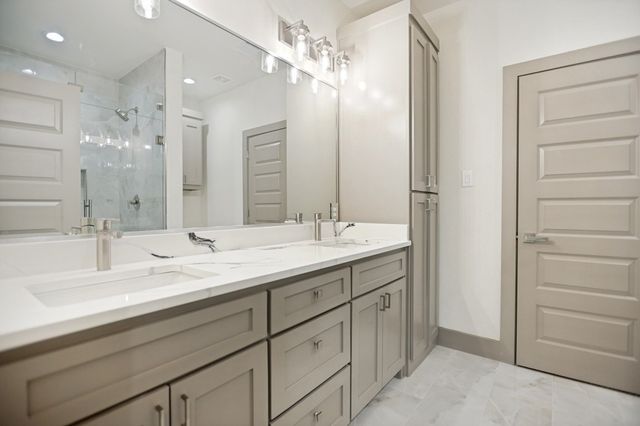 2422 Starks Avenue, Dallas, TX 75215
