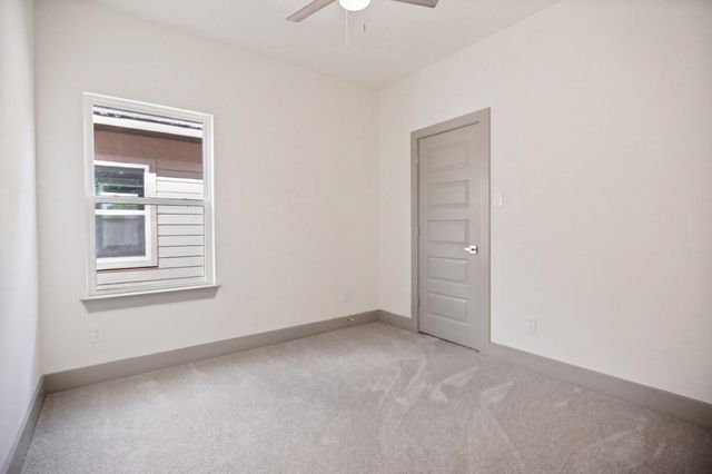 2422 Starks Avenue, Dallas, TX 75215