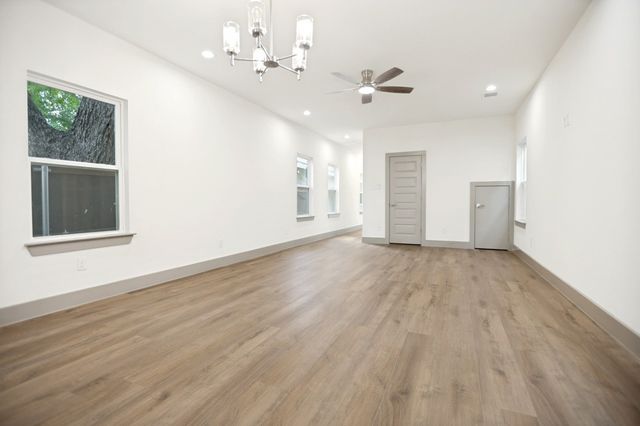 2422 Starks Avenue, Dallas, TX 75215