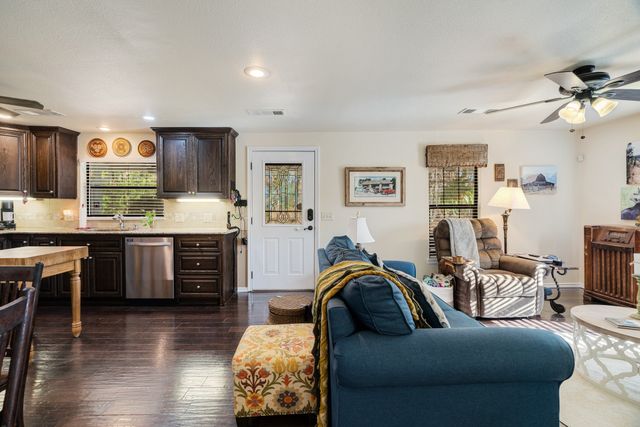 1431 County Road 44480, Paris, TX 75462