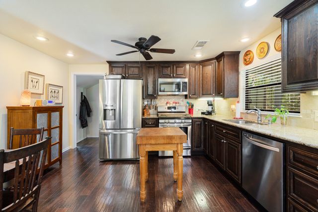 1431 County Road 44480, Paris, TX 75462