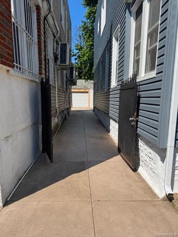 214 E 38th Street, Brooklyn, NY 11203