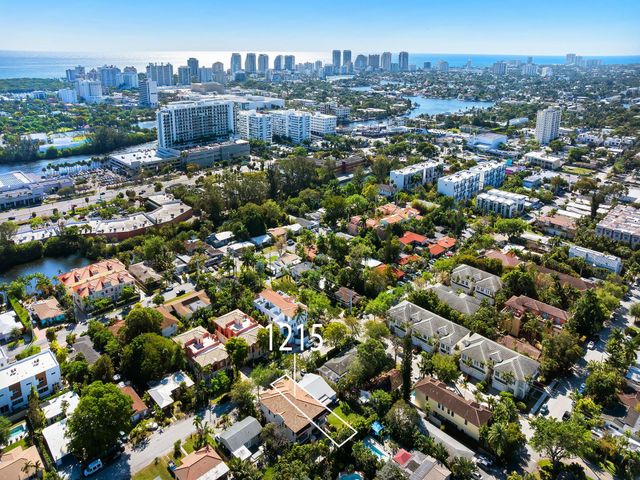 1215 N Victoria Park Rd, Fort Lauderdale, FL 33304