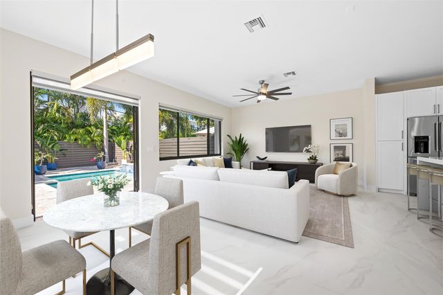 1215 N Victoria Park Rd, Fort Lauderdale, FL 33304