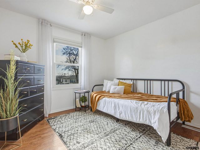 7352 S 72 Avenue, Omaha, NE 68128