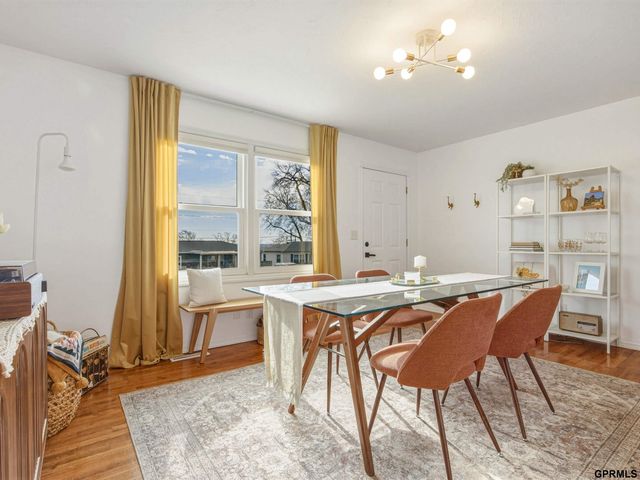 7352 S 72 Avenue, Omaha, NE 68128