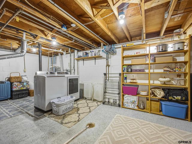 7352 S 72 Avenue, Omaha, NE 68128