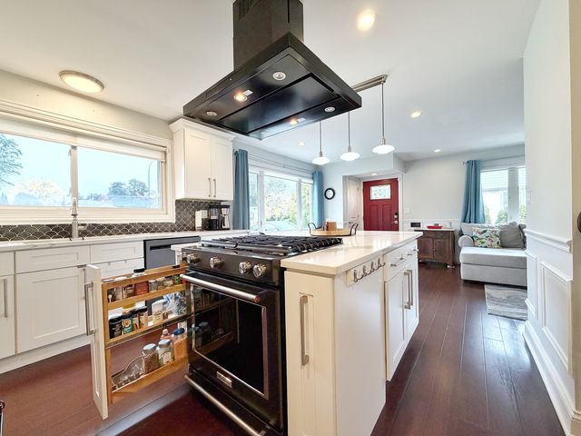 311 S Main Street, Mount Prospect, IL 60056