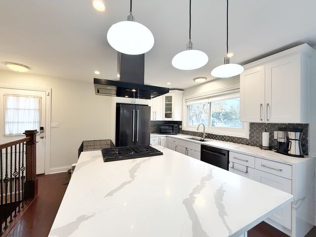 311 S Main Street, Mount Prospect, IL 60056