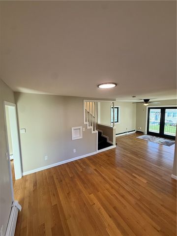 82 Middle Street, East Providence, RI 02915