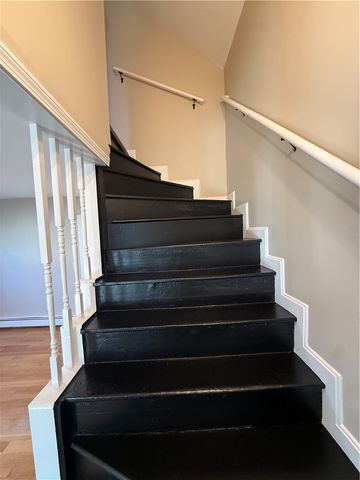 82 Middle Street, East Providence, RI 02915