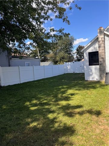 82 Middle Street, East Providence, RI 02915