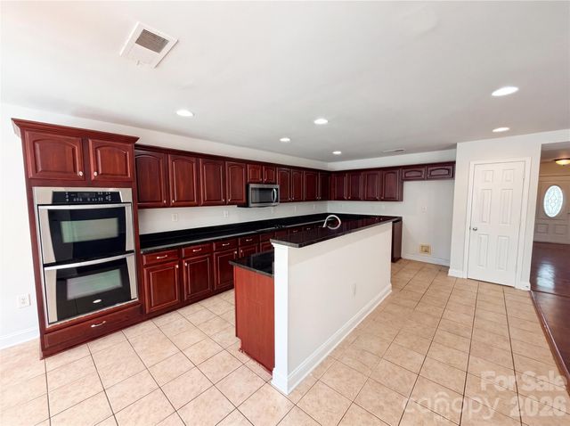 10016 Markus Drive, Charlotte, NC 28227